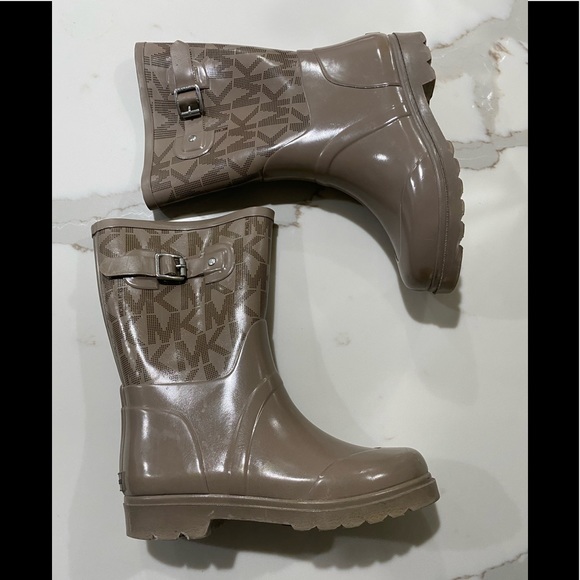 Michael Kors Shoes - Michael Kors Logo Mid Rain boots